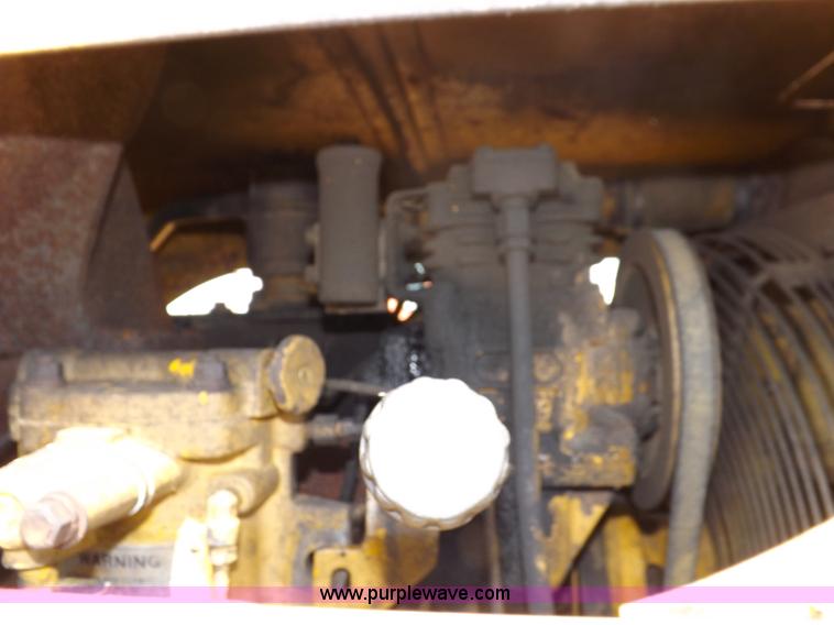 image for item I7724 1964 Caterpillar 944A wheel loader