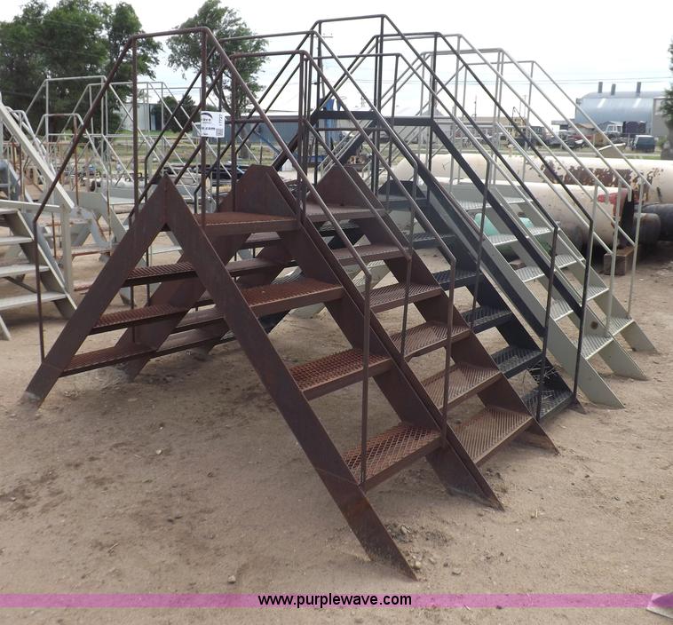 image for item I7727 (5) containment dike crossover steps