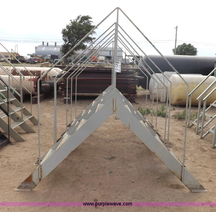 image for item I7728 (3) containment dike steps