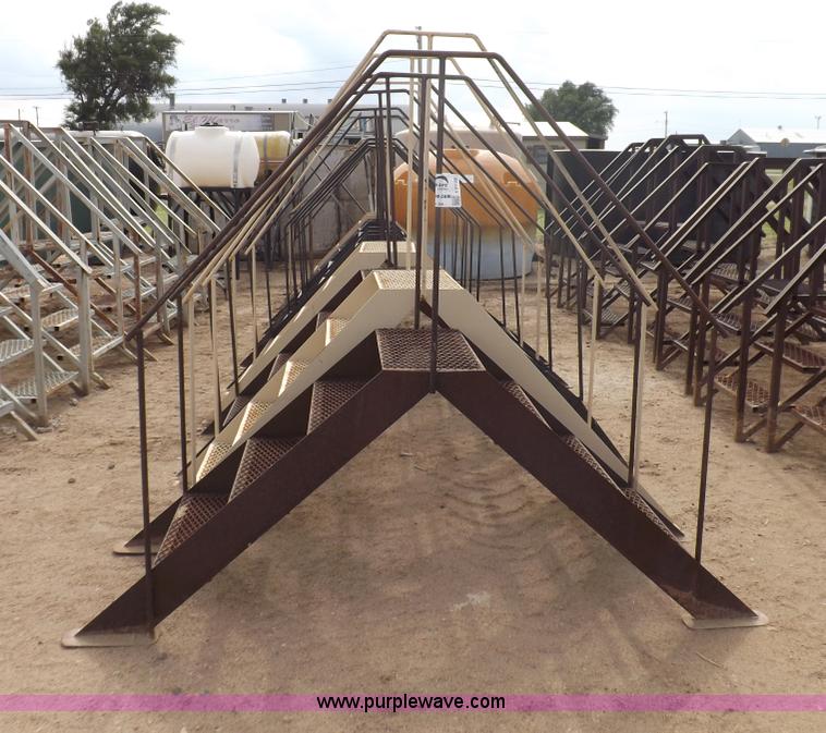 image for item I7732 (10) containment dike crossover steps