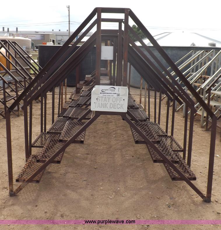 image for item I7734 (7) containment dike crossover steps