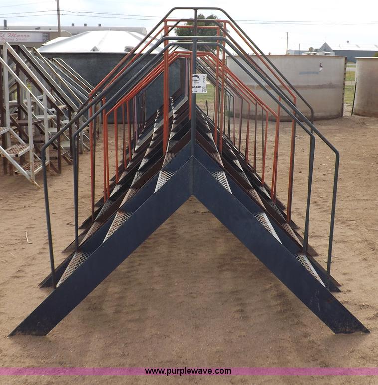 image for item I7736 (13) containment dike crossover steps