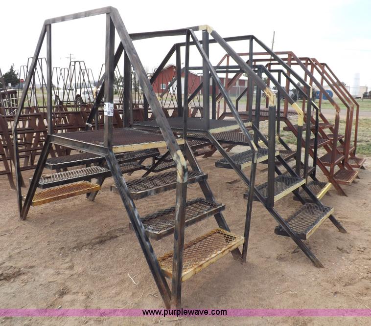 image for item I7739 (5) containment dike crossover steps