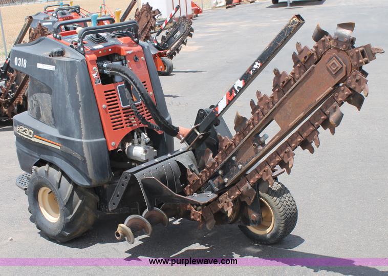 image for item T9066 2009 Ditch Witch R230 trencher