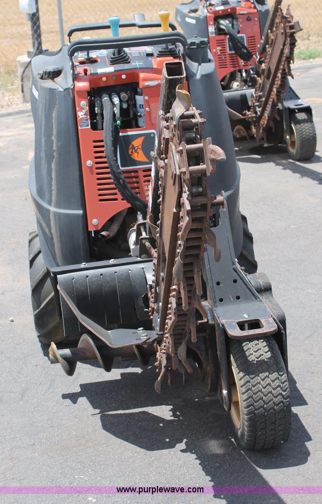image for item T9066 2009 Ditch Witch R230 trencher