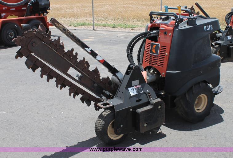 image for item T9066 2009 Ditch Witch R230 trencher