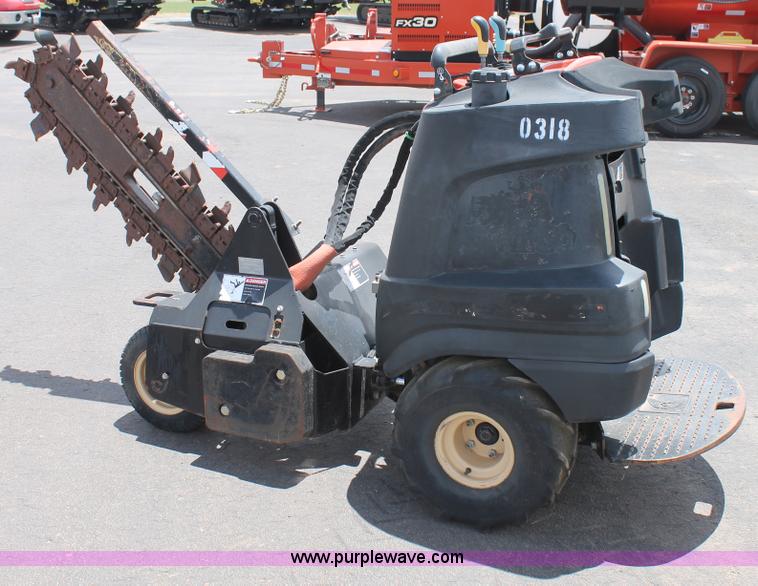 image for item T9066 2009 Ditch Witch R230 trencher