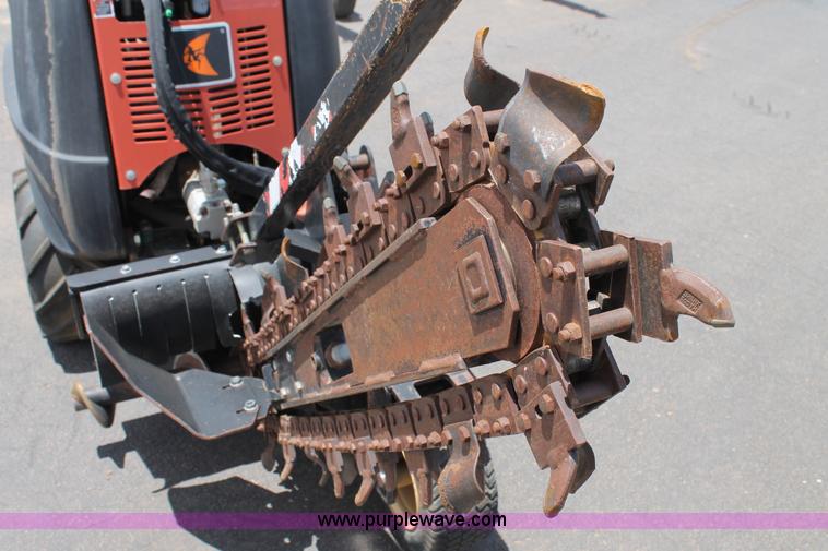 image for item T9066 2009 Ditch Witch R230 trencher