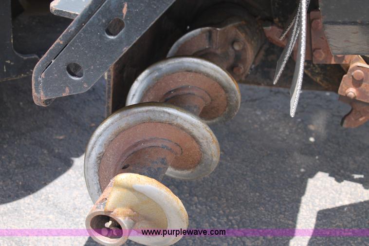 image for item T9066 2009 Ditch Witch R230 trencher