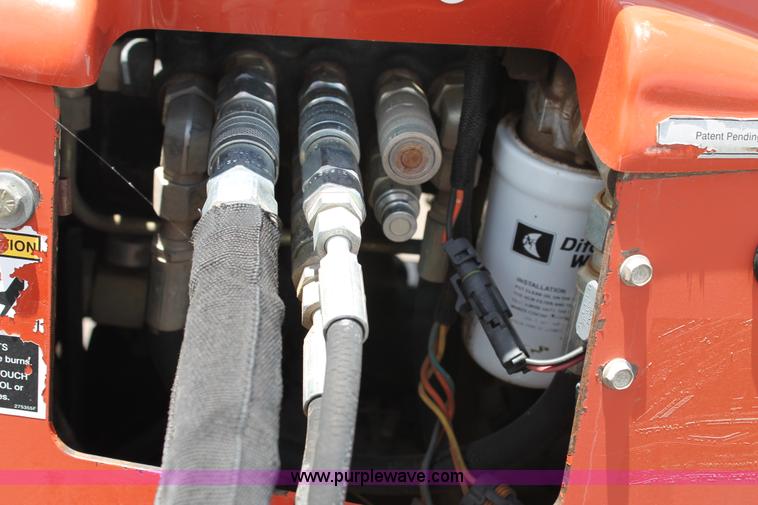 image for item T9066 2009 Ditch Witch R230 trencher