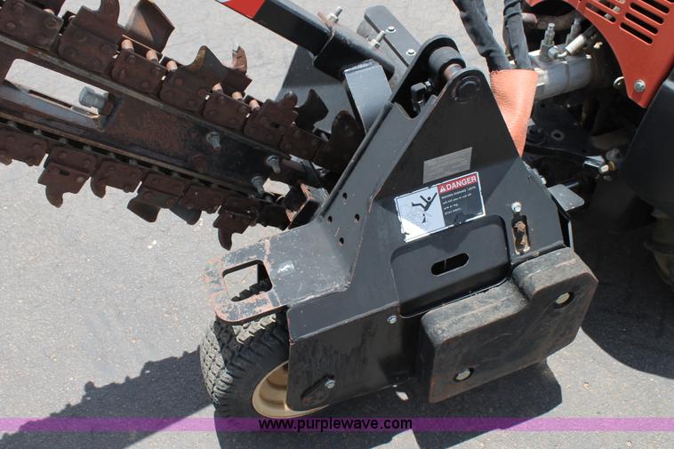 image for item T9066 2009 Ditch Witch R230 trencher