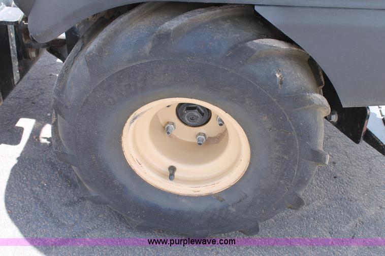 image for item T9066 2009 Ditch Witch R230 trencher