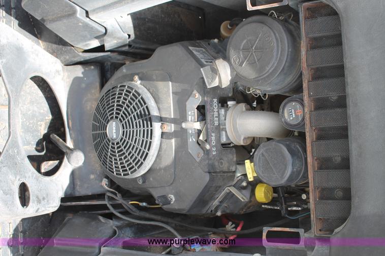 image for item T9066 2009 Ditch Witch R230 trencher