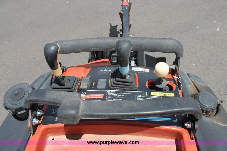 image for item T9066 2009 Ditch Witch R230 trencher