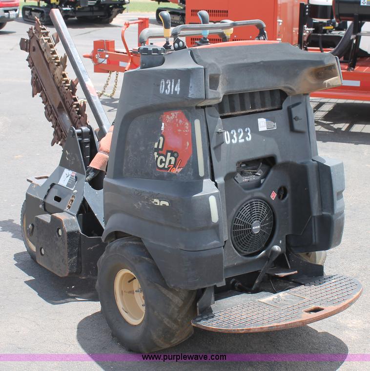 image for item T9067 2009 Ditch Witch R230 trencher