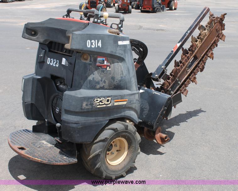 image for item T9067 2009 Ditch Witch R230 trencher