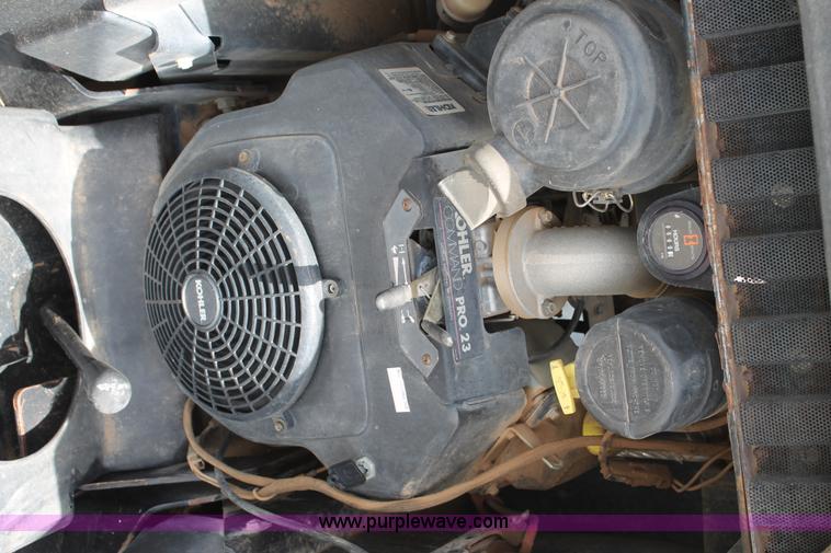 image for item T9067 2009 Ditch Witch R230 trencher