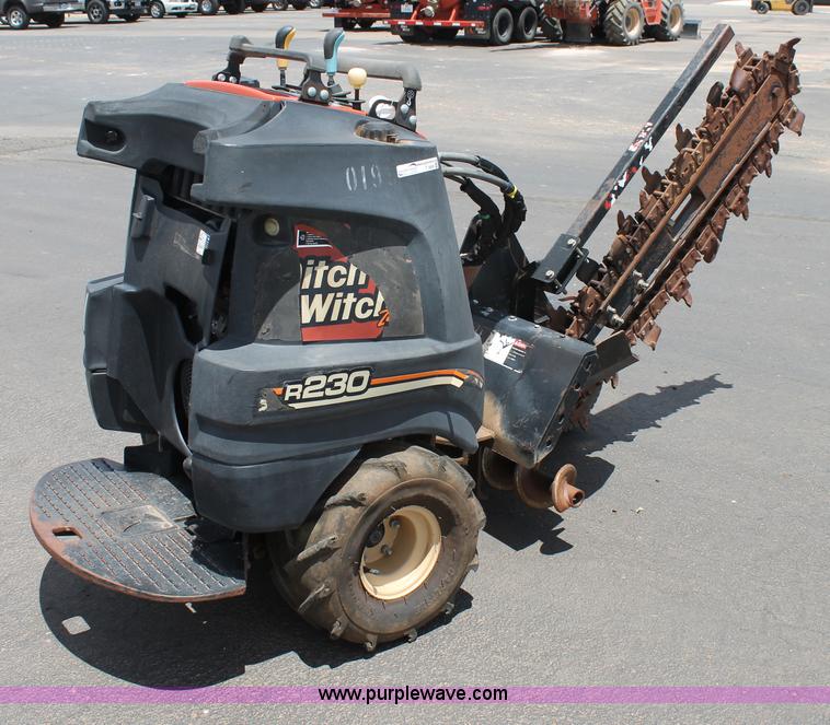 image for item T9068 2008 Ditch Witch R230 trencher