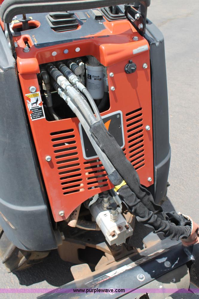 image for item T9068 2008 Ditch Witch R230 trencher