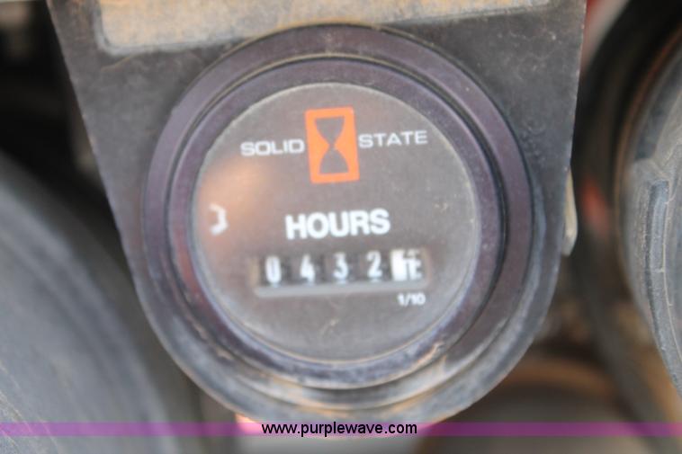 image for item T9068 2008 Ditch Witch R230 trencher