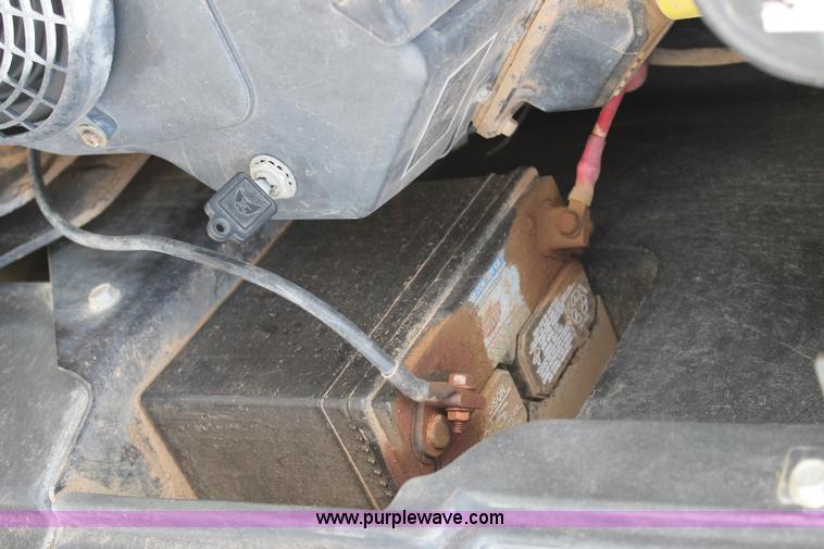 image for item T9068 2008 Ditch Witch R230 trencher