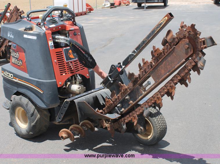 image for item T9069 2009 Ditch Witch R230 trencher