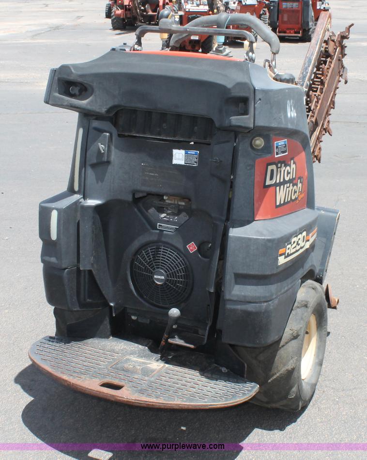 image for item T9069 2009 Ditch Witch R230 trencher