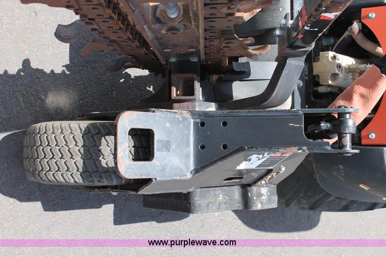 image for item T9069 2009 Ditch Witch R230 trencher