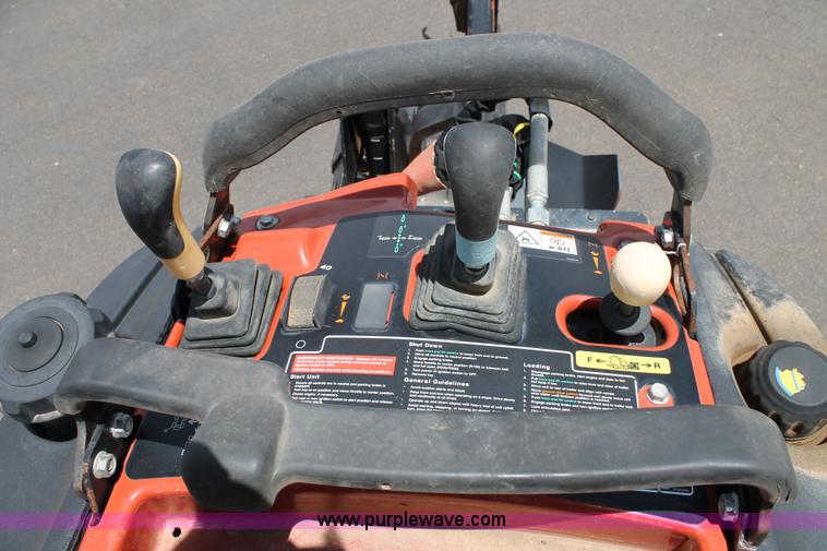 image for item T9069 2009 Ditch Witch R230 trencher