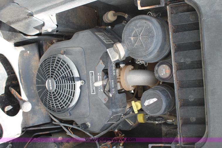 image for item T9069 2009 Ditch Witch R230 trencher