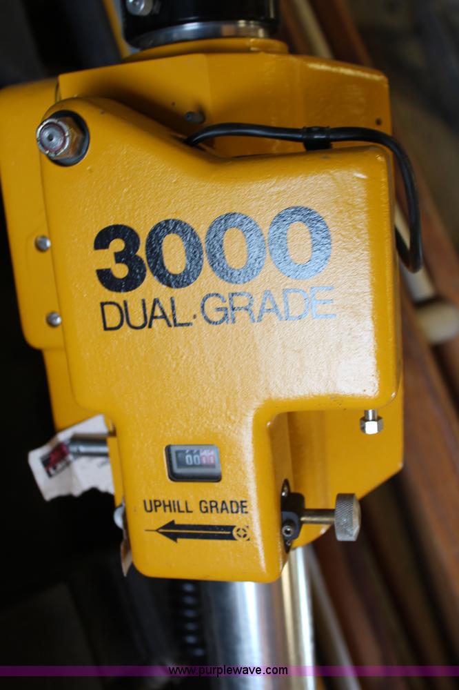 image for item X9280 Laser Beacon 3000 dual grade laser level