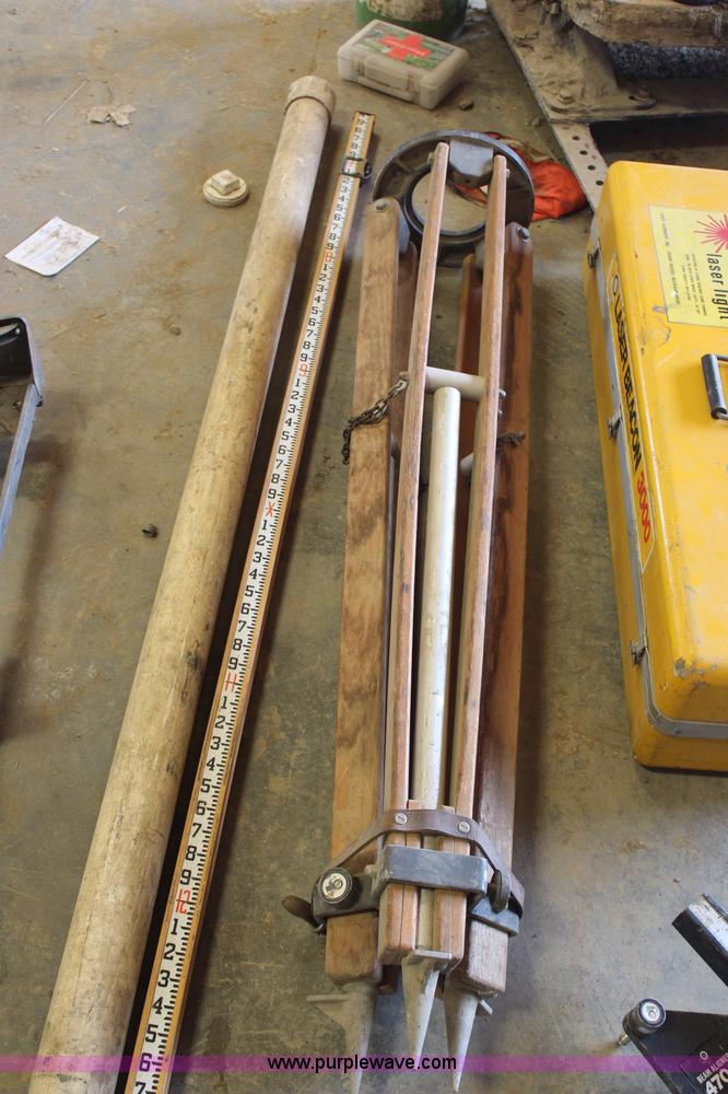 image for item X9280 Laser Beacon 3000 dual grade laser level