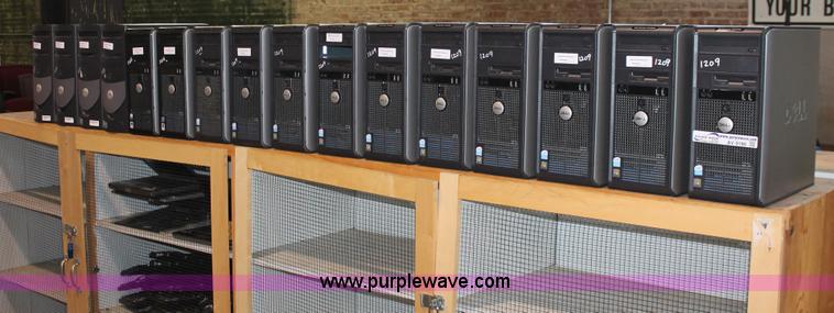 image for item AV9186 (16) assorted Dell computers