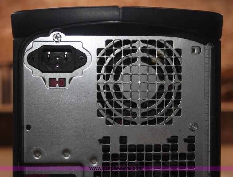 image for item AV9186 (16) assorted Dell computers