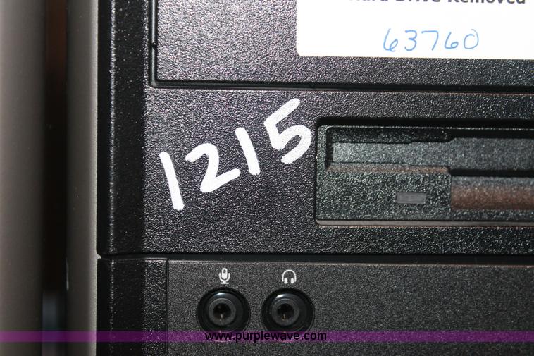 image for item AV9186 (16) assorted Dell computers