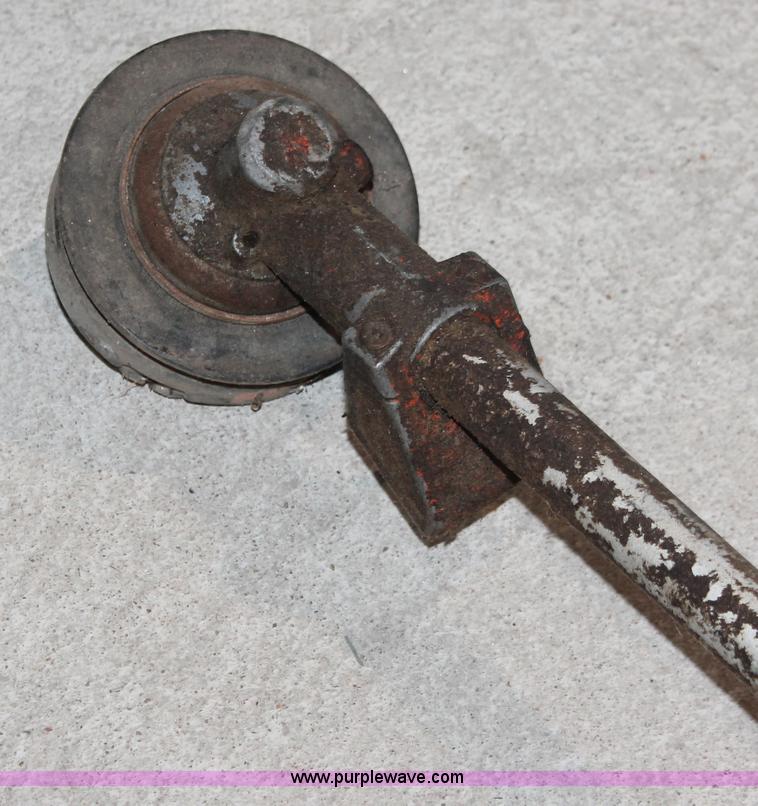 image for item AV9190 (5) assorted string trimmers