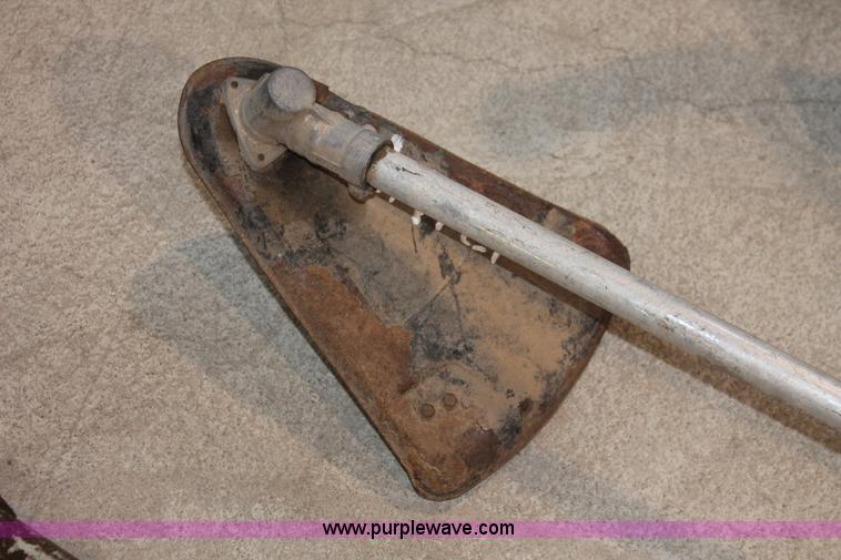 image for item AV9190 (5) assorted string trimmers