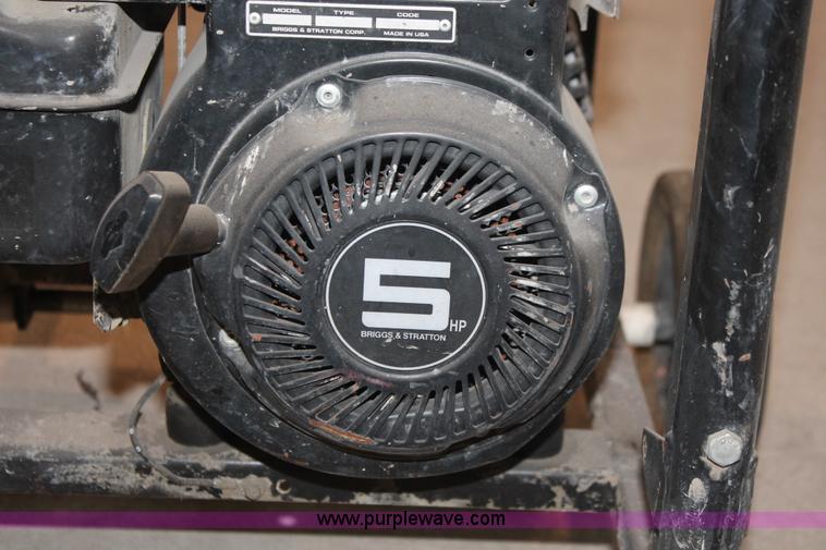 image for item AV9192 Dayton Medium Dut 3ZC11 generator