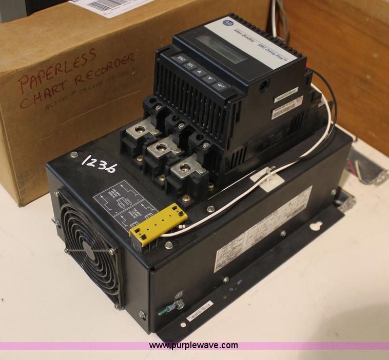 image for item AV9193 Danfoss VLT 8000 variable frequency drive 240