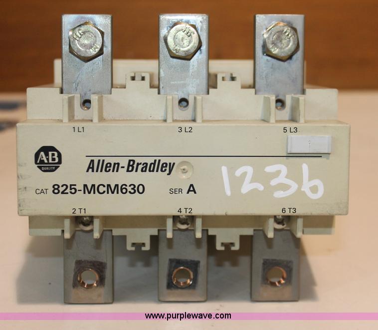 image for item AV9193 Danfoss VLT 8000 variable frequency drive 240