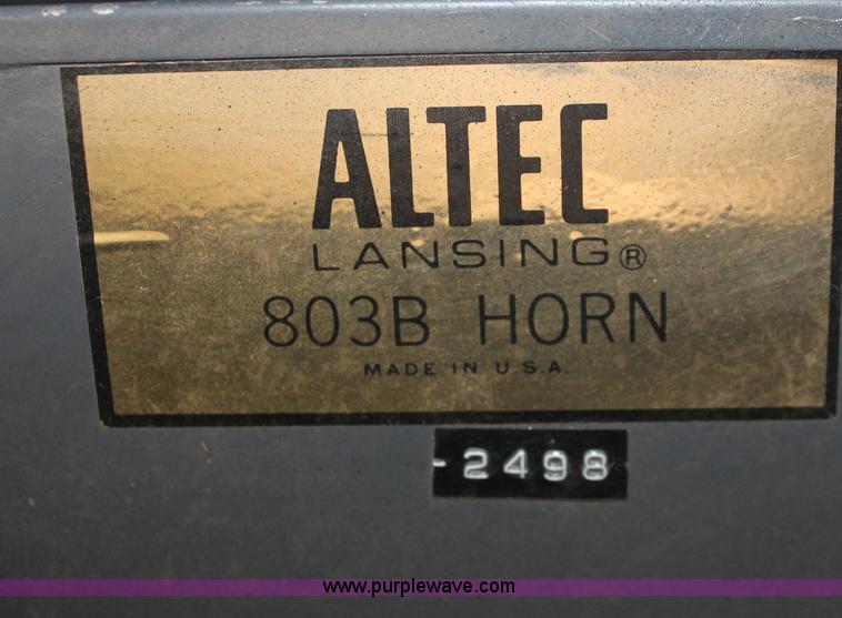 image for item AV9196 Altec Lansing 803B speaker and amplifier