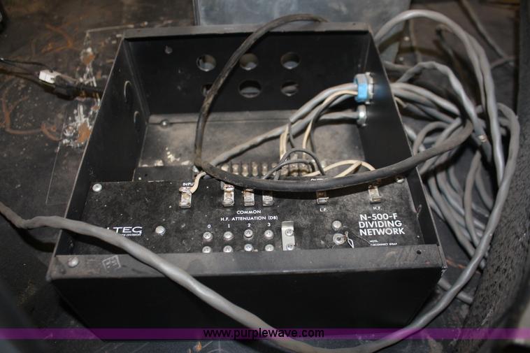 image for item AV9196 Altec Lansing 803B speaker and amplifier