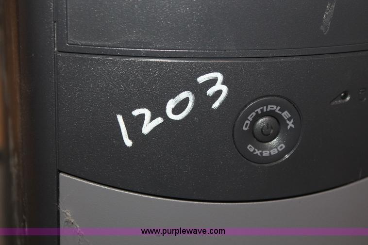 image for item AV9205 Dell Optiplex GX280 computer