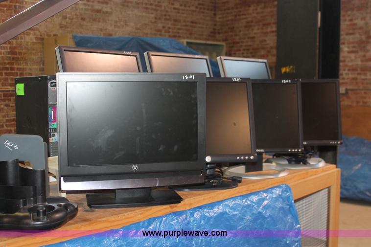 image for item AV9206 Assorted office supplies