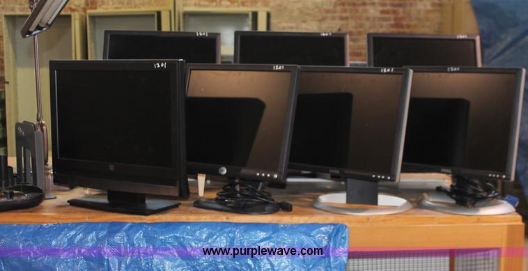 image for item AV9206 Assorted office supplies