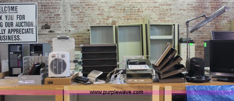 image for item AV9206 Assorted office supplies