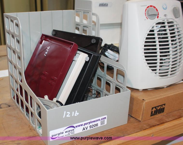 image for item AV9206 Assorted office supplies