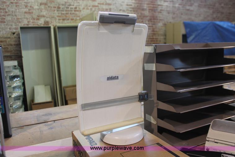 image for item AV9206 Assorted office supplies