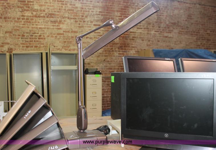 image for item AV9206 Assorted office supplies