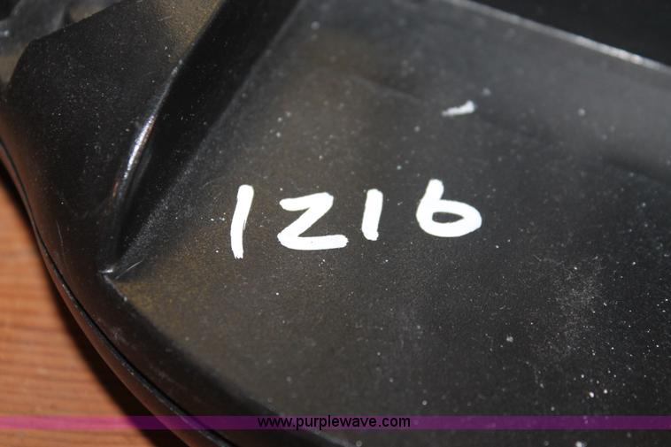 image for item AV9206 Assorted office supplies